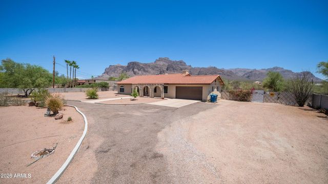 95 S VAL VISTA Road, Apache Junction, AZ 85119