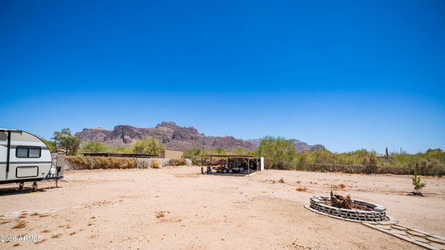 95 S VAL VISTA Road, Apache Junction, AZ 85119