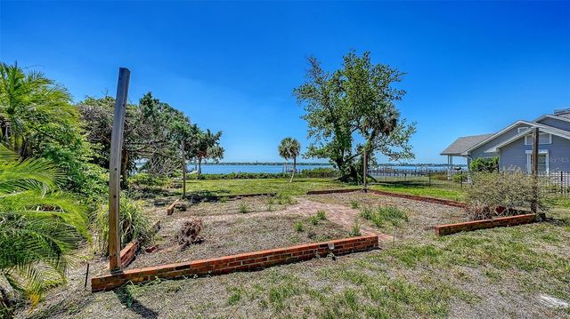1705 4TH STREET W, Palmetto, FL 34221