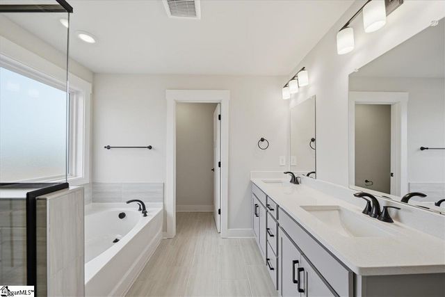 114 Barreto Court, Boiling Springs, SC 29316