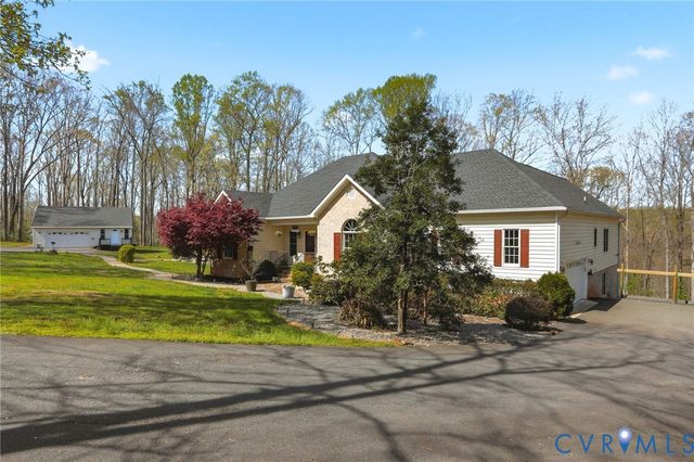 2060 Valley Springs Ct, Powhatan, VA 23139