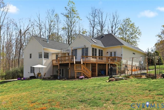 2060 Valley Springs Ct, Powhatan, VA 23139