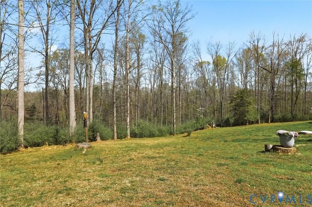 2060 Valley Springs Ct, Powhatan, VA 23139
