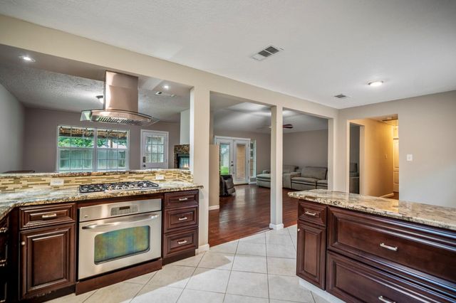 11610 One Token Drive, Houston, TX 77065
