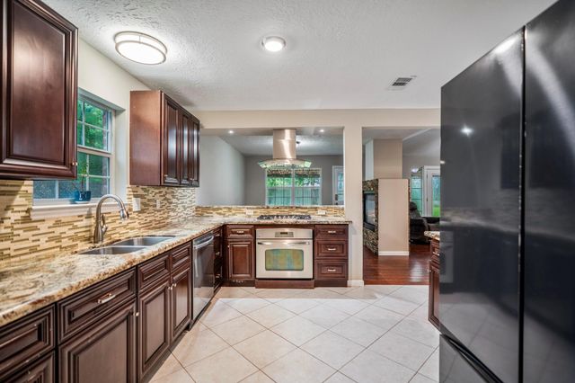 11610 One Token Drive, Houston, TX 77065