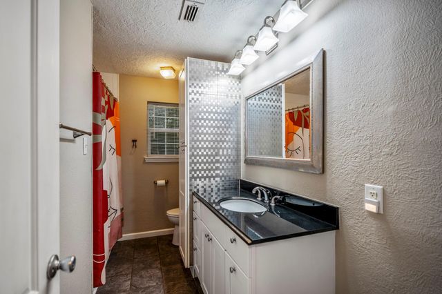 11610 One Token Drive, Houston, TX 77065
