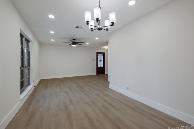 6006 Forest Ledge, San Antonio, TX 78240