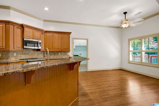 8514 REDWOOD LANE, Helena, AL 35022