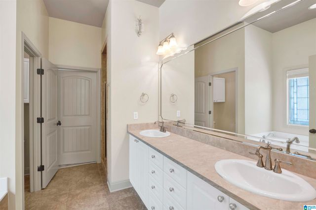 8514 REDWOOD LANE, Helena, AL 35022