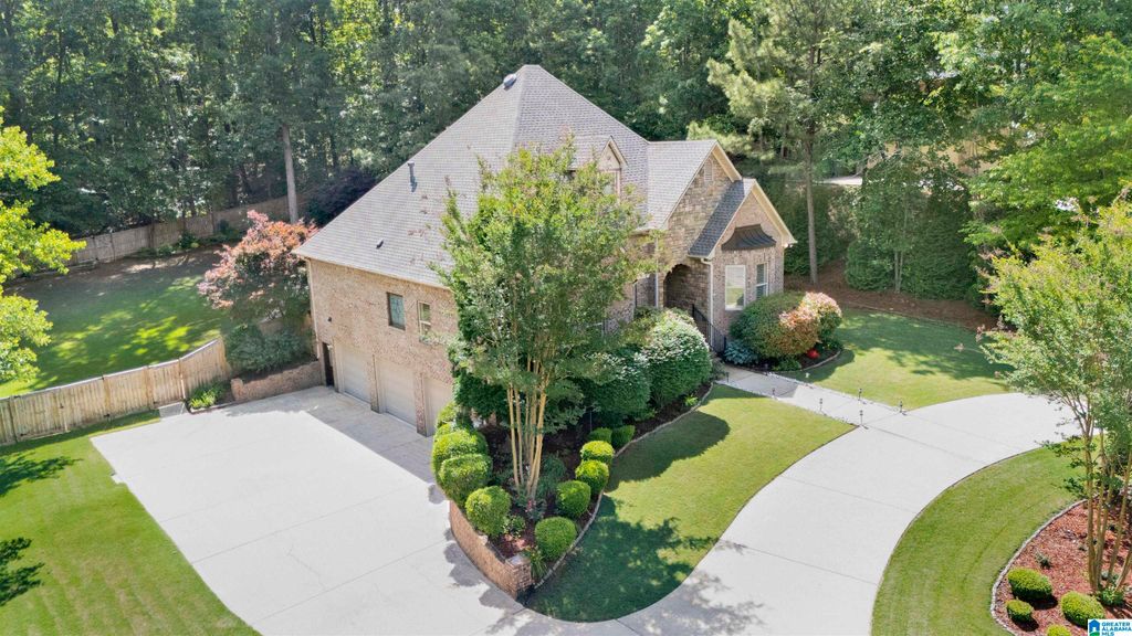 8514 REDWOOD LANE, Helena, AL 35022