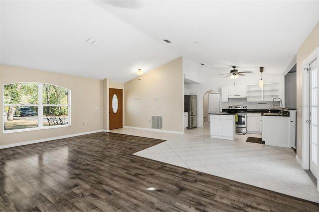 610 N SUMMIT AVENUE, Lake Helen, FL 32744