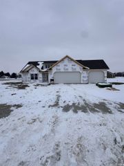 37 Howard Street, Converse, IN 46919