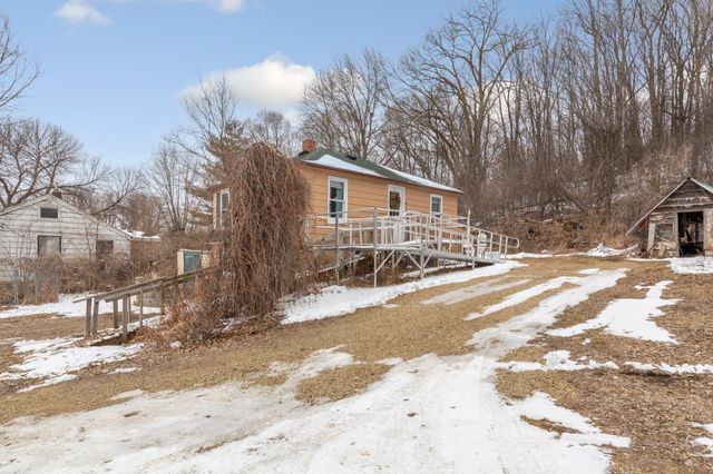 19823 Roberds Lake Boulevard, Faribault, MN 55021