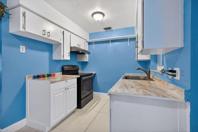 304 Kennedy Street, Jupiter, FL 33458