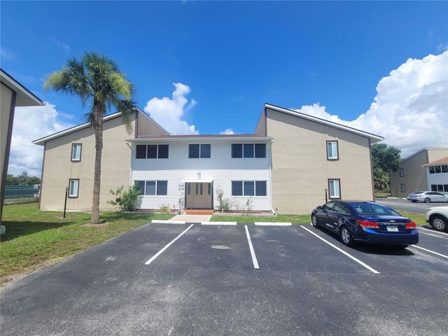 22481 WESTCHESTER BOULEVARD B40, Punta Gorda, FL 33980