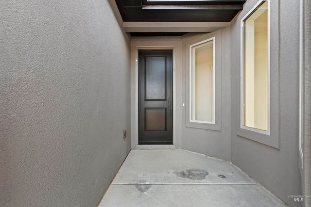 6536 E Lucy Dr, Eagle, ID 83714