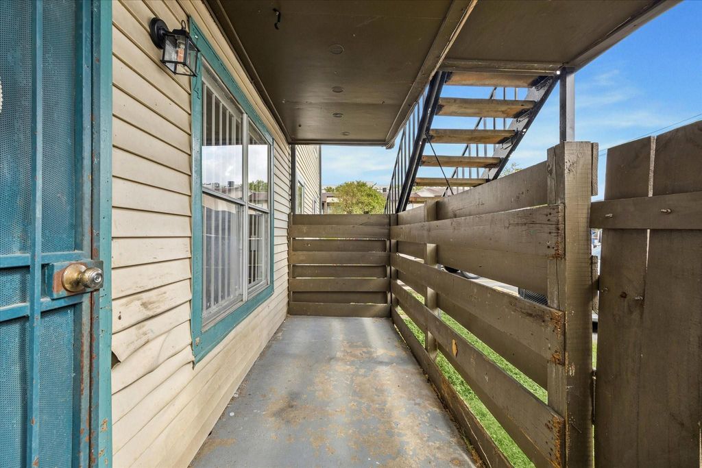 6161 Reims Road 704, Houston, TX 77036