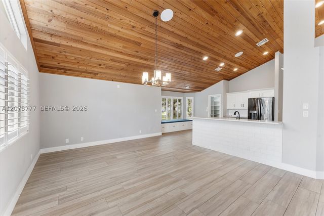 3301 NW 112th Ave, Coral Springs, FL 33065
