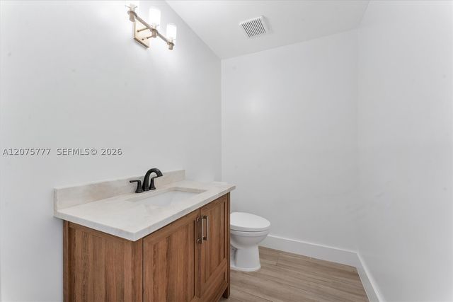 3301 NW 112th Ave, Coral Springs, FL 33065