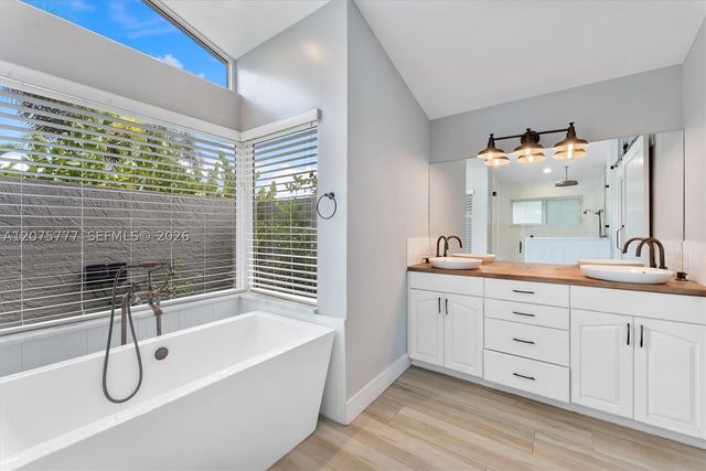 3301 NW 112th Ave, Coral Springs, FL 33065