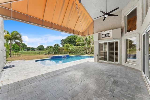 3301 NW 112th Ave, Coral Springs, FL 33065