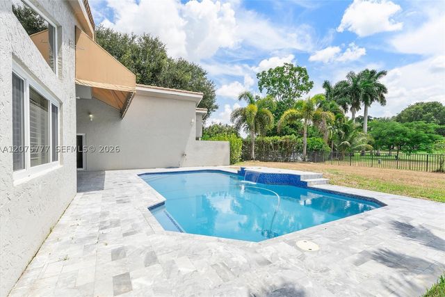 3301 NW 112th Ave, Coral Springs, FL 33065