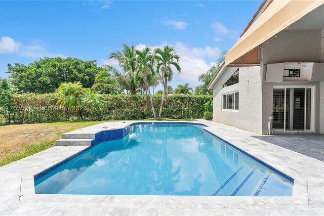 3301 NW 112th Ave, Coral Springs, FL 33065