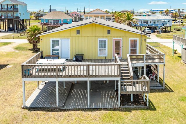 315 Seashell Drive, Surfside Beach, TX 77541