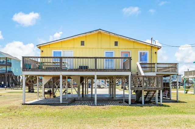 315 Seashell Drive, Surfside Beach, TX 77541
