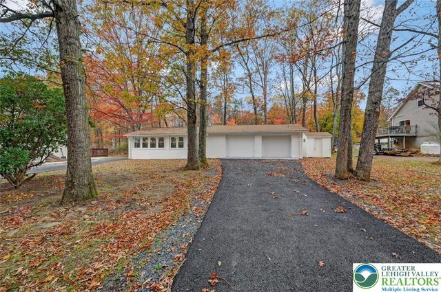 752 Toll Road, Chestnuthill Twp, PA 18330