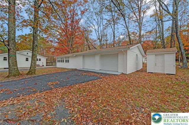 752 Toll Road, Chestnuthill Twp, PA 18330