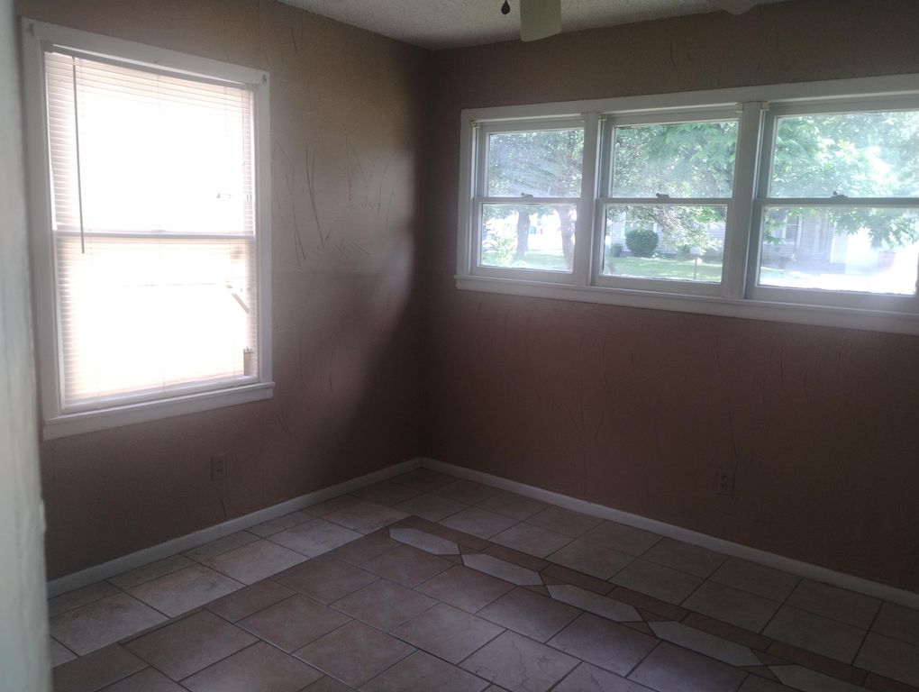 Image 8 of property listing at 212 Maryland Street, San Angelo, TX 76905