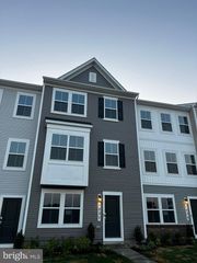 1237 CEDAR VALLEY RD, Ranson, WV 25438