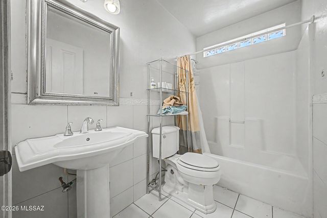 920 W Mariposa Hills Drive, Nogales, AZ 85621