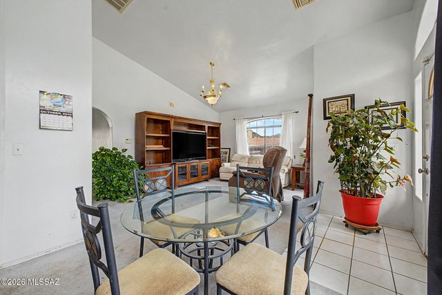 920 W Mariposa Hills Drive, Nogales, AZ 85621