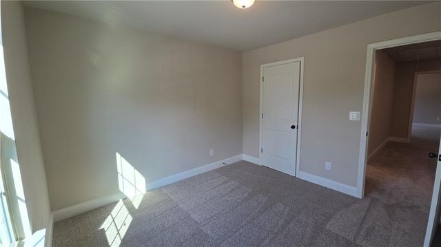 1046 Lakeview Oaks Court, Grayson, GA 30017