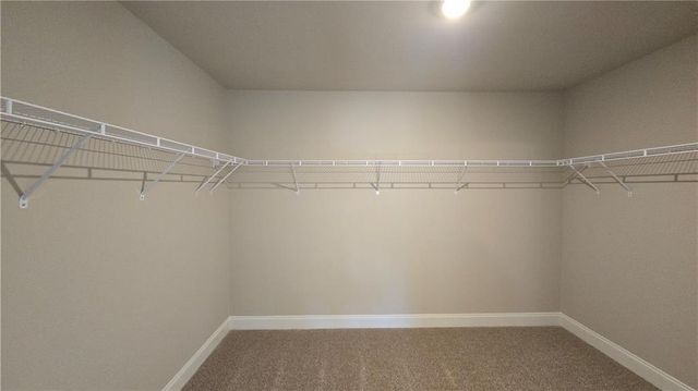 1046 Lakeview Oaks Court, Grayson, GA 30017
