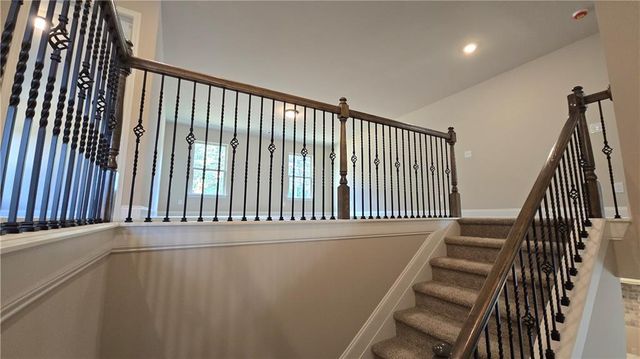 1046 Lakeview Oaks Court, Grayson, GA 30017