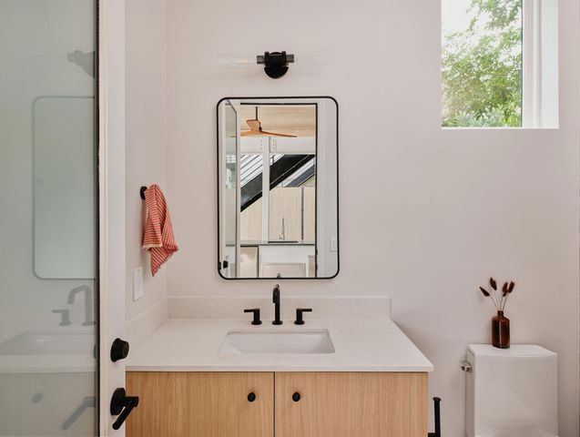 1213 Karen Ave 2, Austin, TX 78757