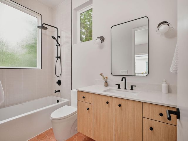 1213 Karen Ave 2, Austin, TX 78757