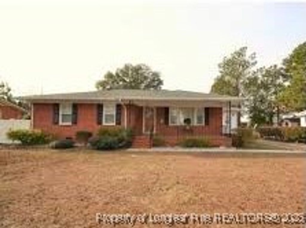 520 Terry Circle, Fayetteville, NC 28304