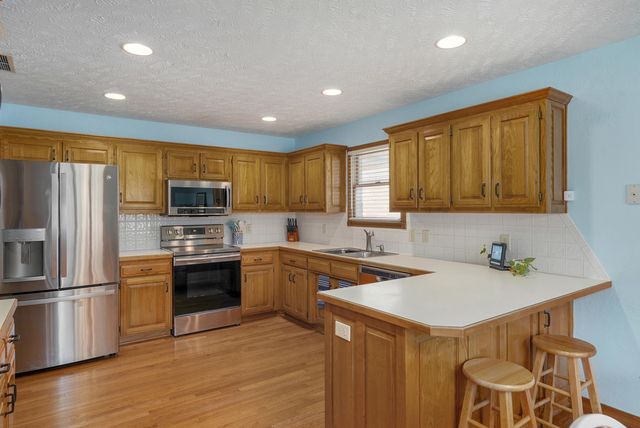 4668 S Warren Road, Springfield, MO 65810