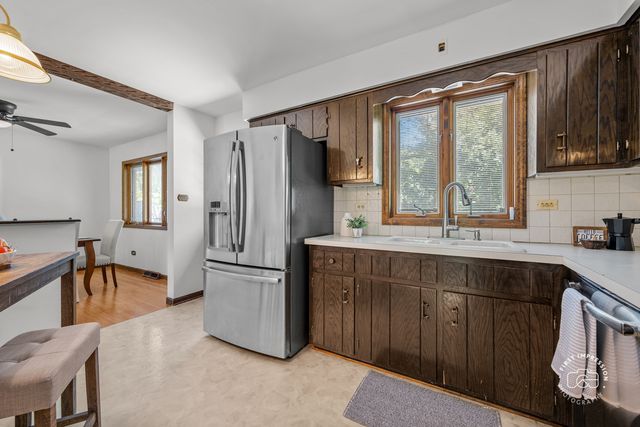 18W088 Claremont Drive, Darien, IL 60561