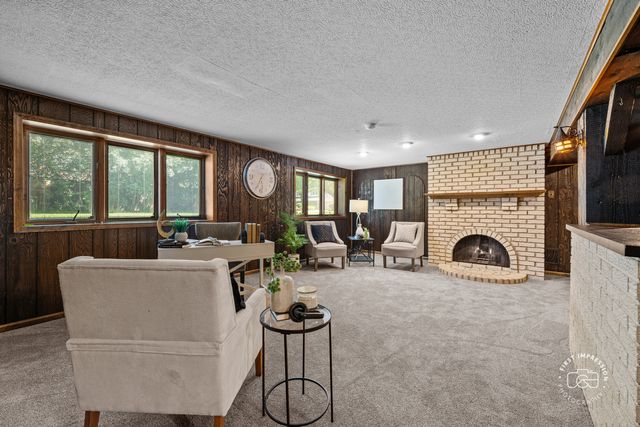 18W088 Claremont Drive, Darien, IL 60561