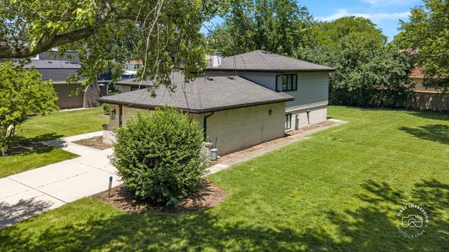 18W088 Claremont Drive, Darien, IL 60561