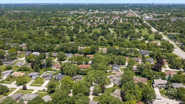 18W088 Claremont Drive, Darien, IL 60561