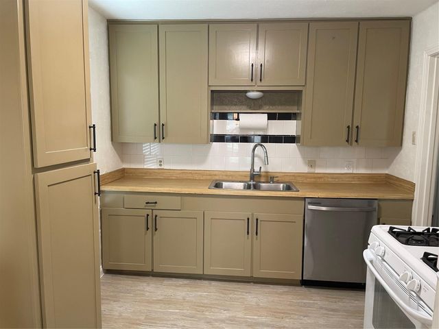 1950 Ridgemore Drive, Houston, TX 77055