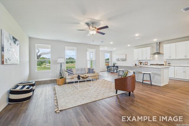 106 Poe Parkway, Castroville, TX 78009
