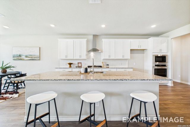 106 Poe Parkway, Castroville, TX 78009