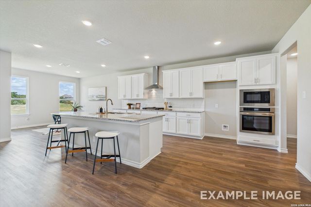 106 Poe Parkway, Castroville, TX 78009